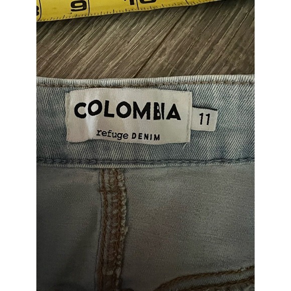Colombia Refuge Denim Jeans Ultra High Curvy Jr Size 11 Lightwash Distressed - Picture 12 of 16